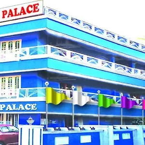 Madonna Palace Capsule hotel Elur